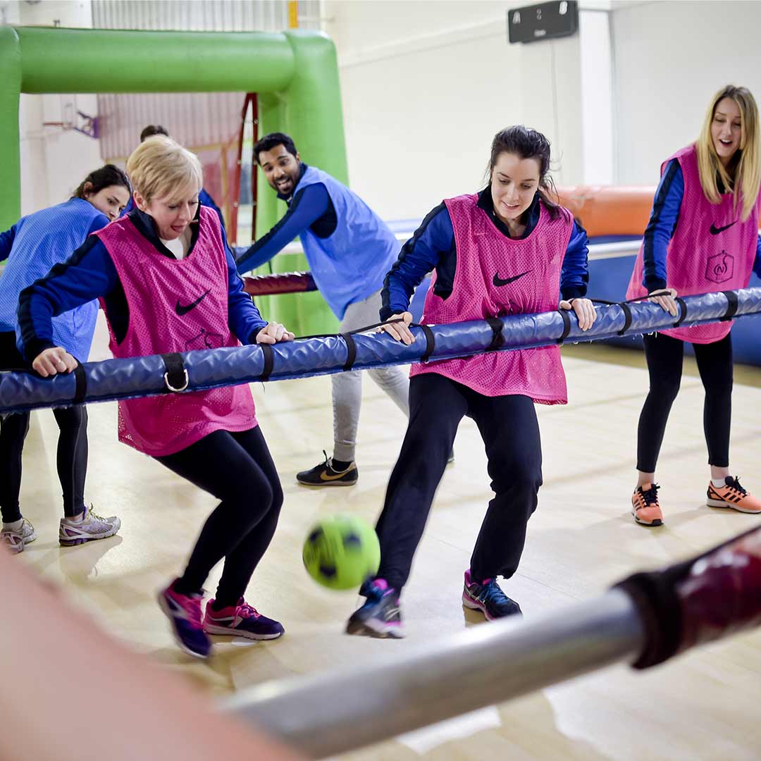 Teambuilding babyfoot humain séminaire d'entreprise